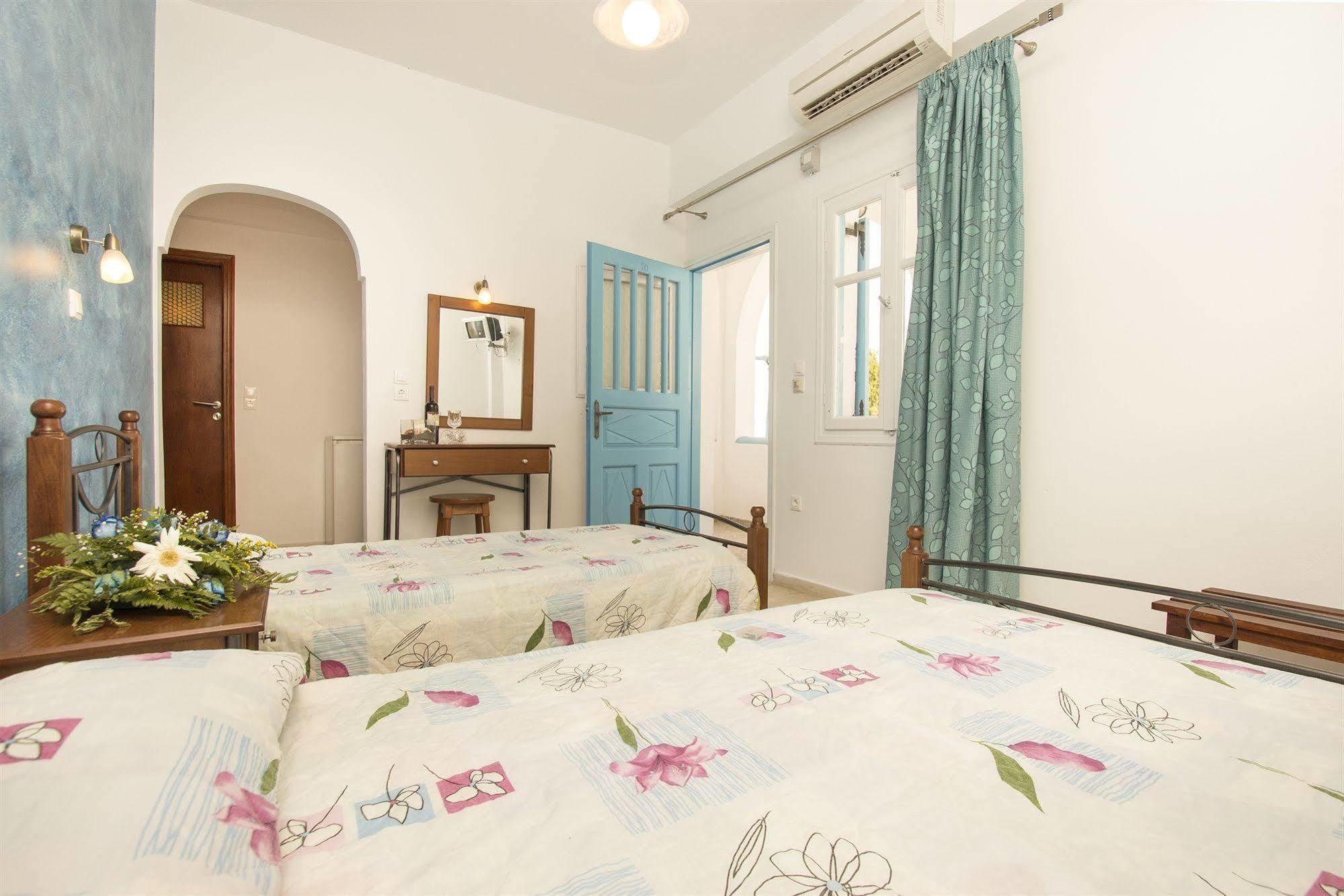 Villa Pelekanos Картерадос Екстериор снимка